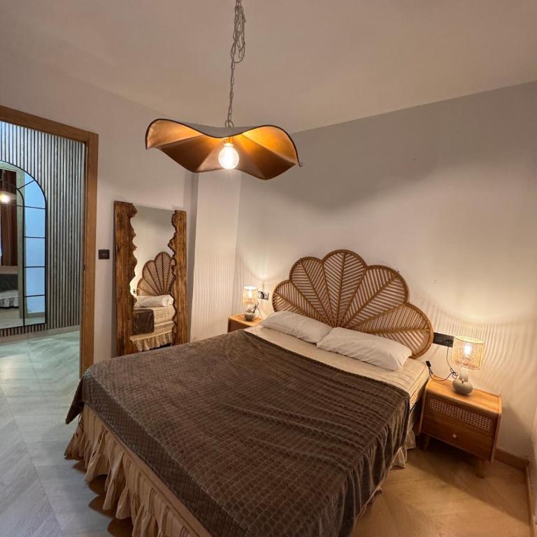 Elegant central apartment with patio - Three-Bedroom Apartment - 29