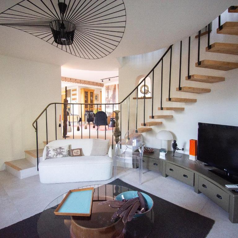 Carqueiranne: Villa de Charme avec Piscine, Vue Mer, pour 8 Personnes - Maison 4 Chambres - 11