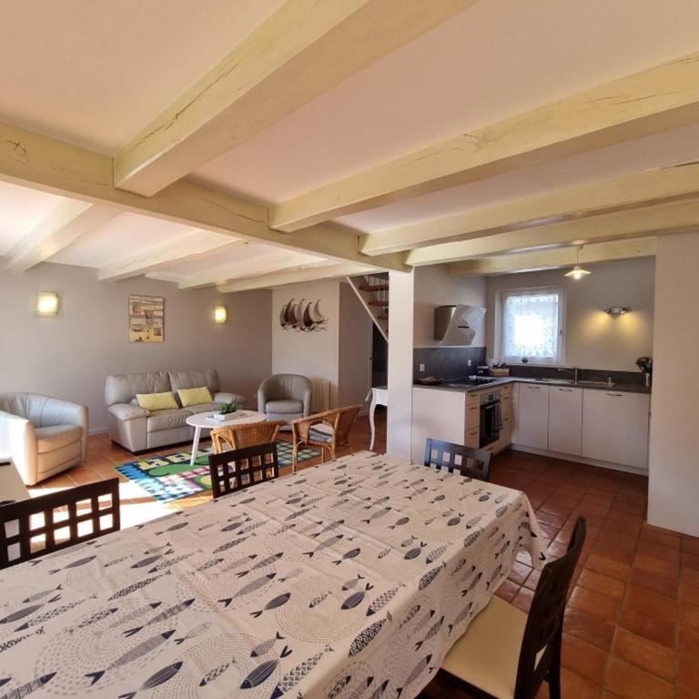 Maison en pierres typique, 3 chambres, parking, proche plages à Arzon - FR-1-775-43 - Maison de Vacances - 13