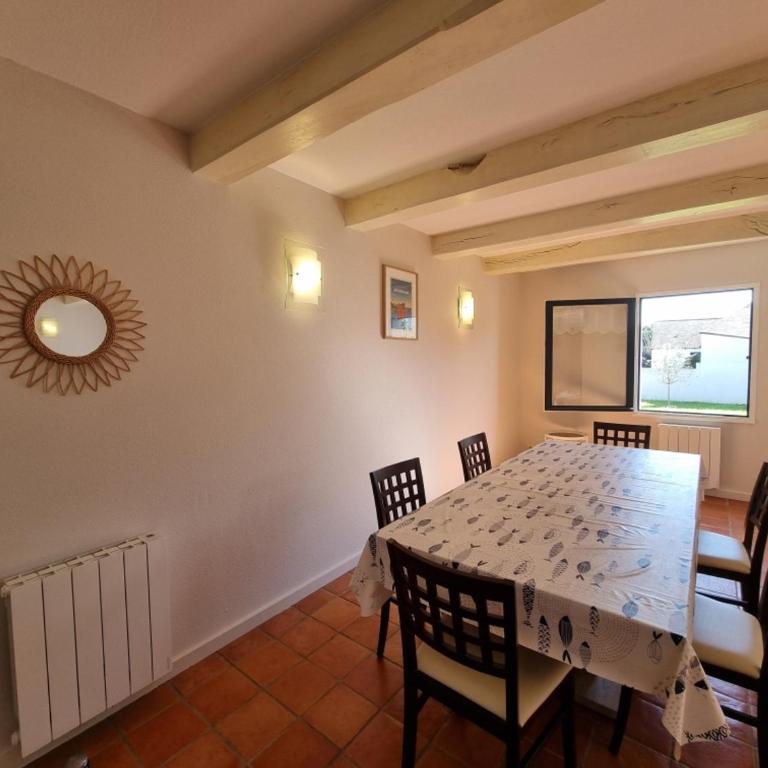Maison en pierres typique, 3 chambres, parking, proche plages à Arzon - FR-1-775-43 - Maison de Vacances - 17