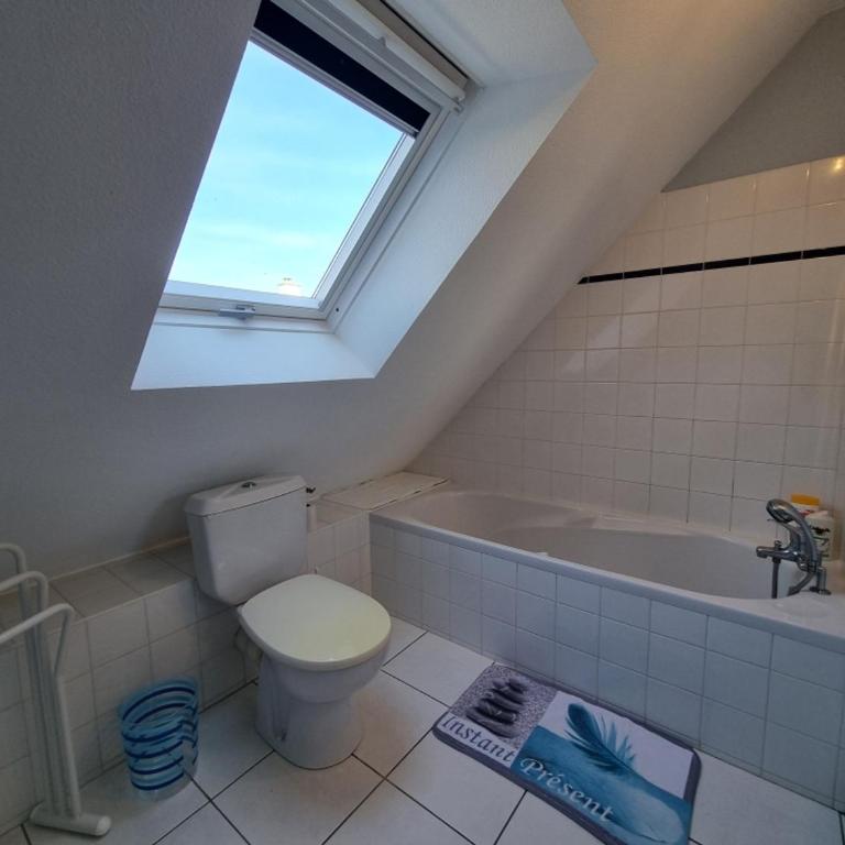 Maison en pierres typique, 3 chambres, parking, proche plages à Arzon - FR-1-775-43 - Maison de Vacances - 28