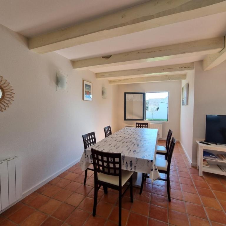 Maison en pierres typique, 3 chambres, parking, proche plages à Arzon - FR-1-775-43 - Maison de Vacances - 35