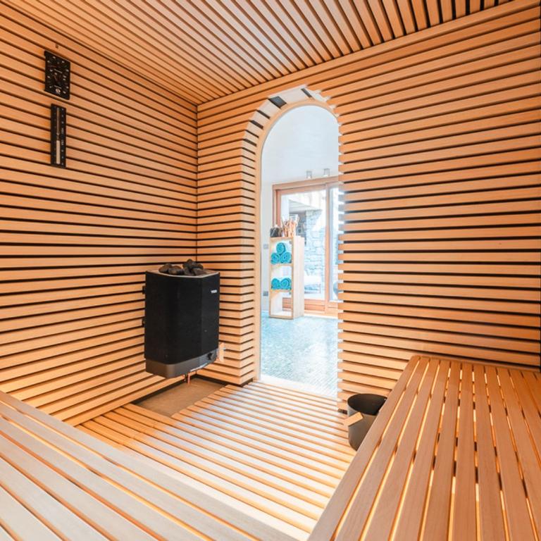 Chalet haut de gamme proche des pistes avec sauna et parking privé - FR-1-344-1209 - Chalet - 11