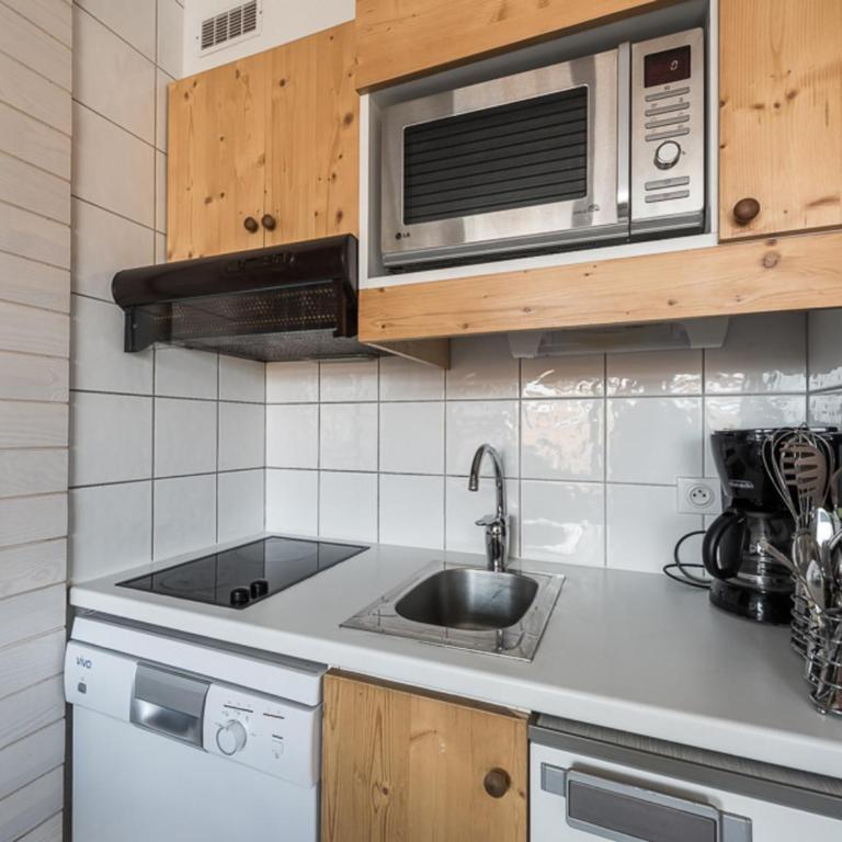Studio cabine 4 pers · Proche pistes · Balcon - FR-1-502-428 - Studio - 9