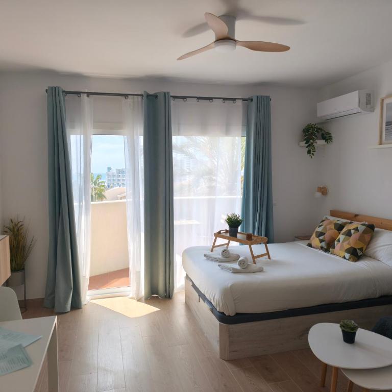 Benalbeach Casa Kito Costa 1ª Linea de Playa - Estudio con vistas al mar - 4