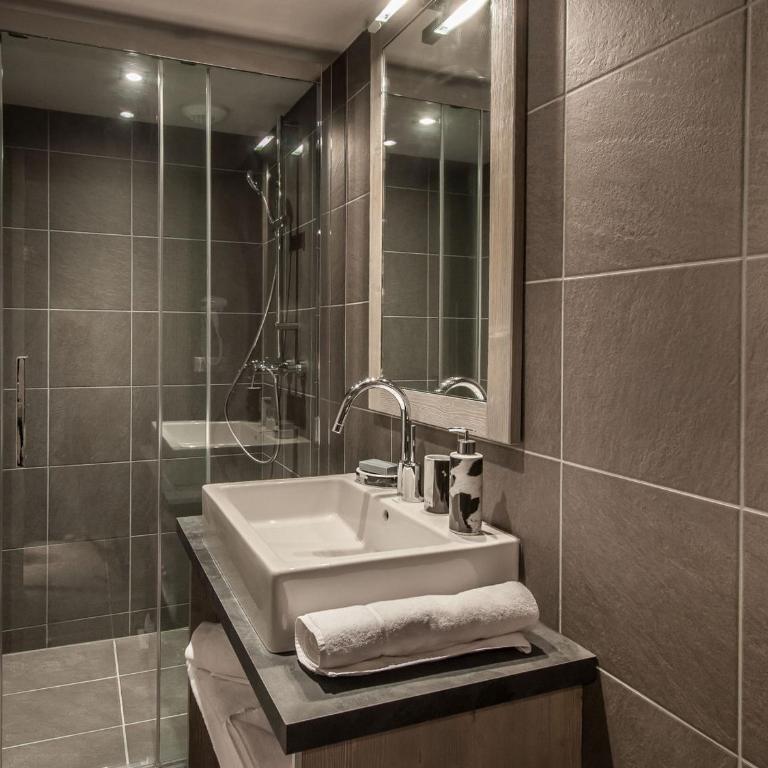 Appartement spacieux contemporain à Courchevel avec parking et wifi - FR-1-563-99 - Apartamento (4 adultos) - 15
