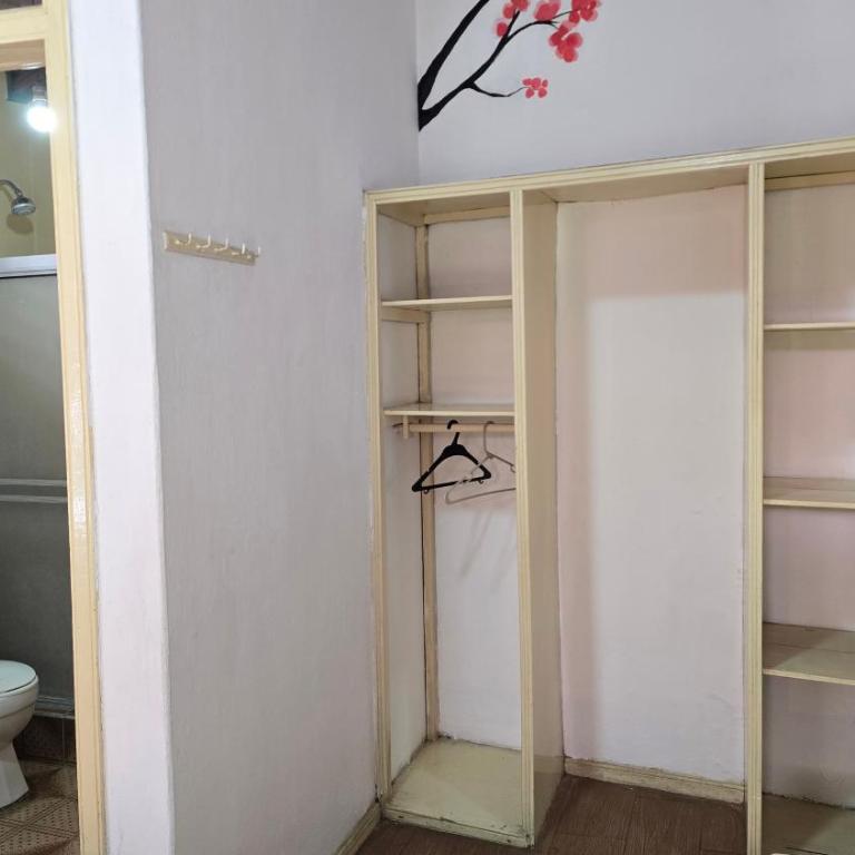 Santa Cruz Backpackers Hostal - Deluxe Queen Room - 8
