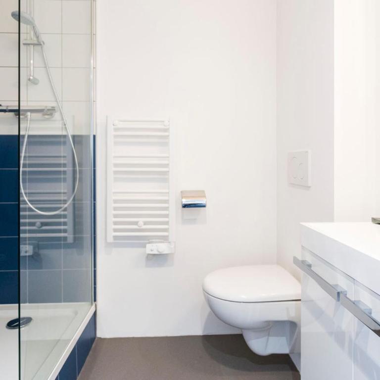 Appartement rénové 3 pièces avec balcon et WIFI - FR-1-346-533 - Appartement - 13