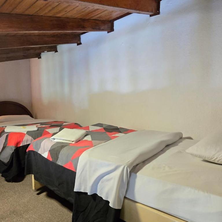Santa Cruz Backpackers Hostal - Family Room with Private Bathroom - 5