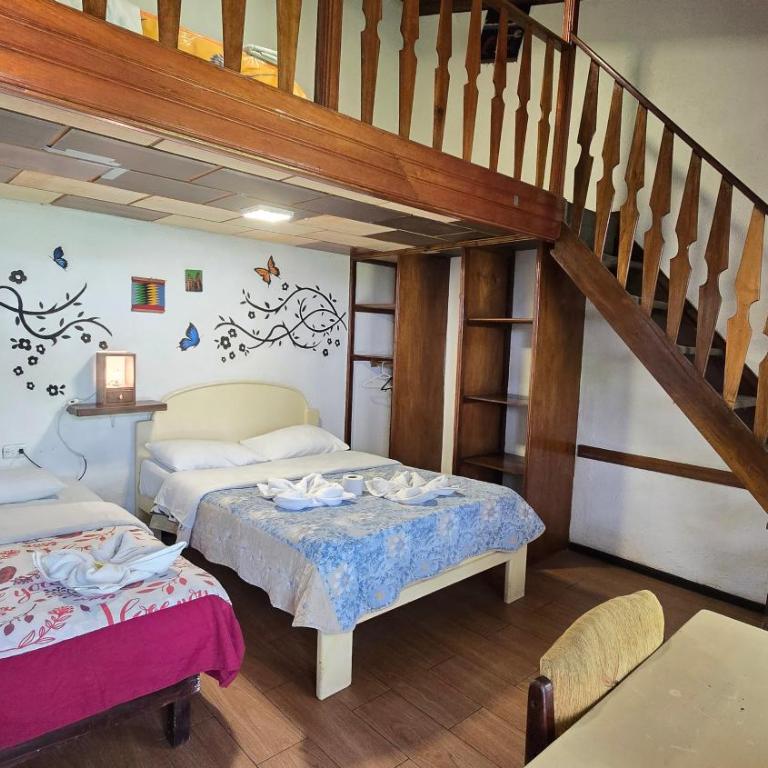 Santa Cruz Backpackers Hostal - Family Room with Private Bathroom - 6