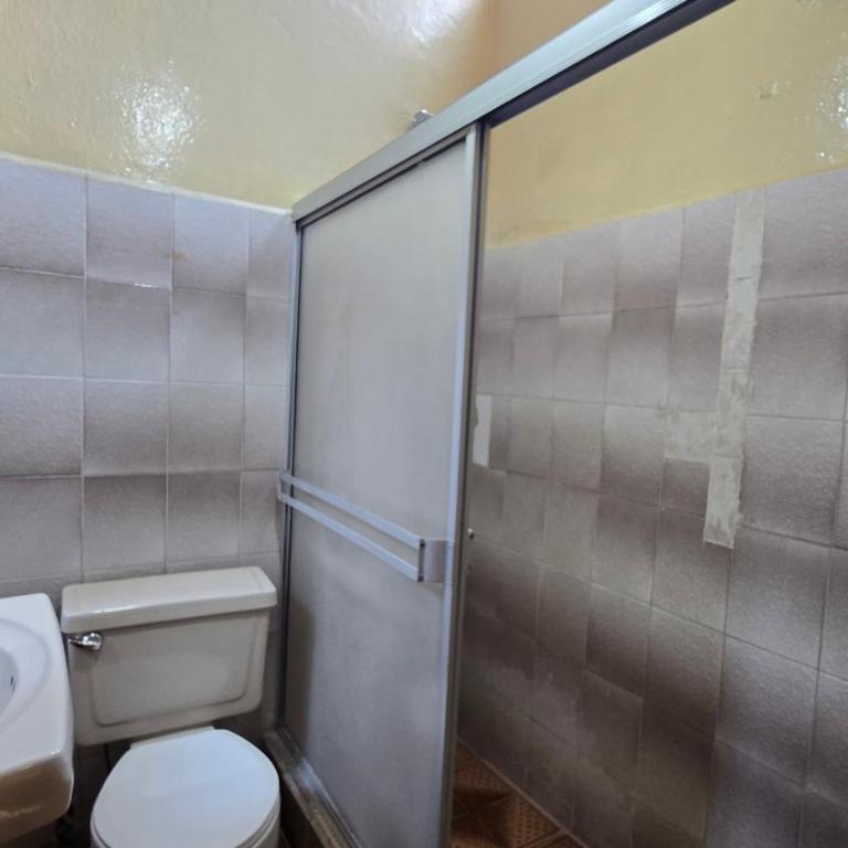 Santa Cruz Backpackers Hostal - Family Room with Private Bathroom - 8