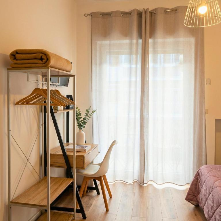Melo Accommodations - Double or Twin Room with Balcony - 11