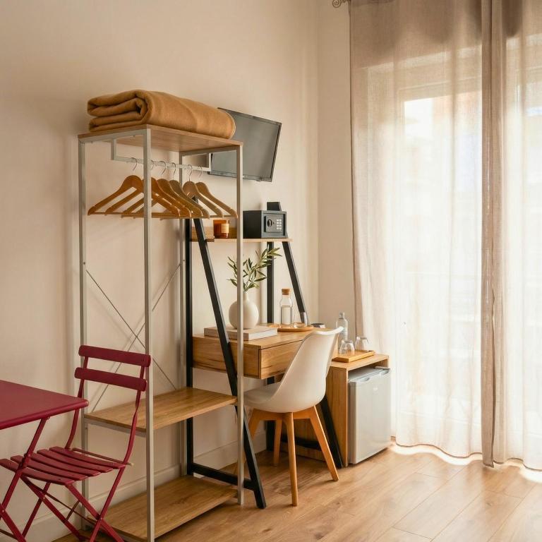 Melo Accommodations - Double or Twin Room with Balcony - 23