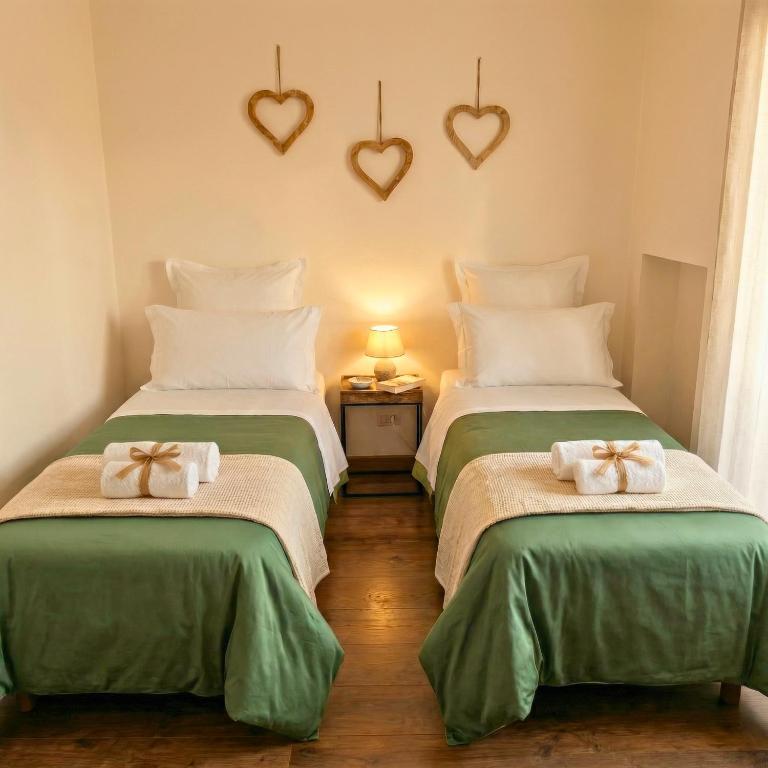 Melo Accommodations - Double or Twin Room with Balcony - 22