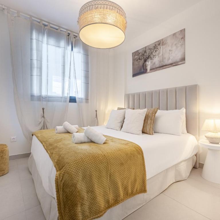 Modern Golf Oasis Mijas Pool, Terrace & Parking - Apartamento - 12
