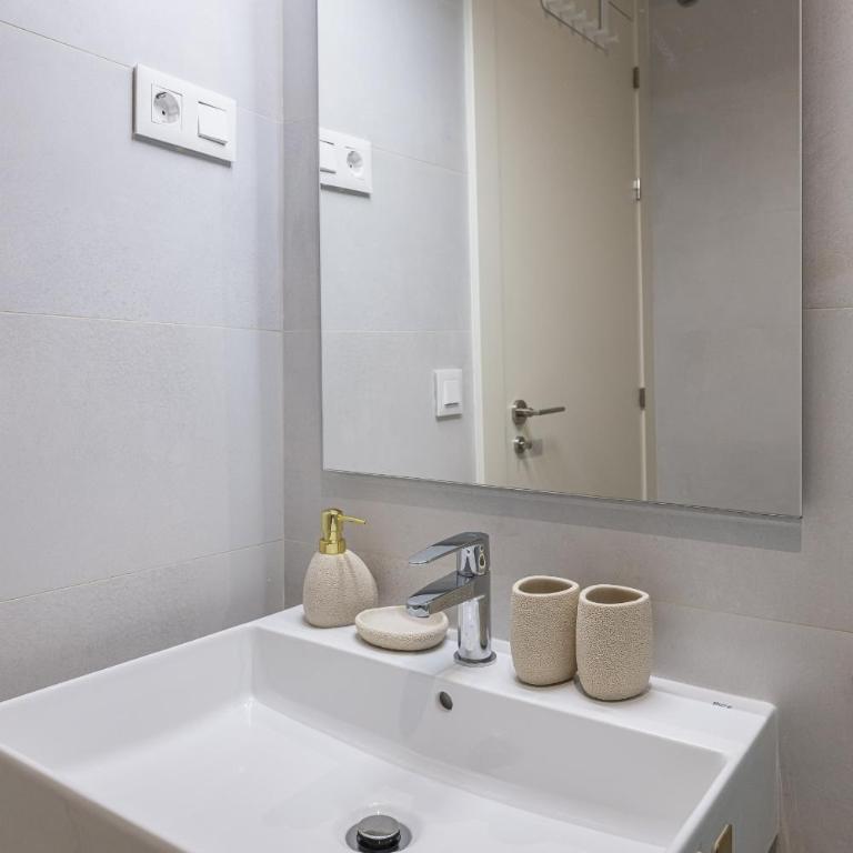 Modern Golf Oasis Mijas Pool, Terrace & Parking - Apartamento - 24