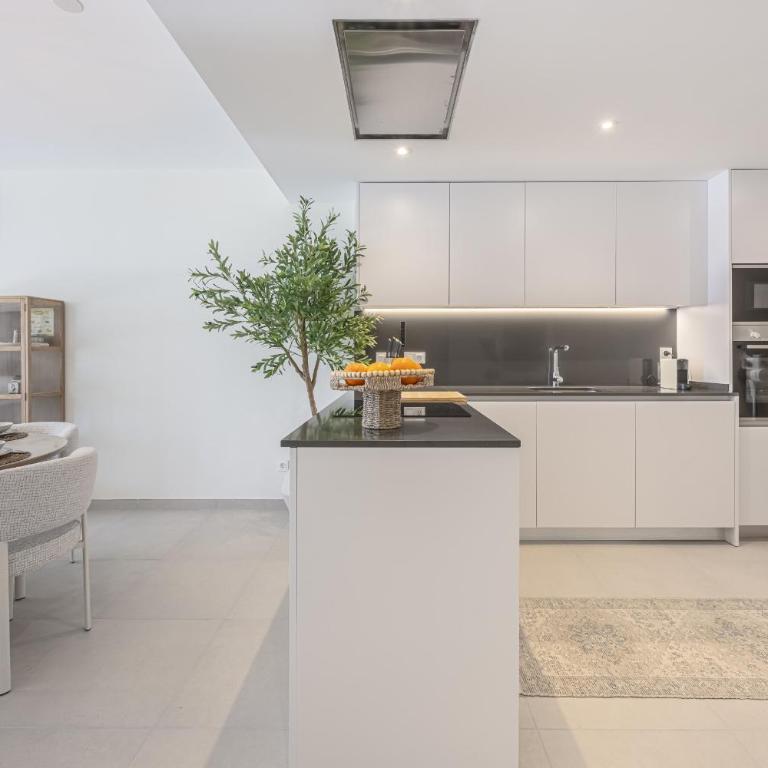 Modern Golf Oasis Mijas Pool, Terrace & Parking - Apartamento - 40