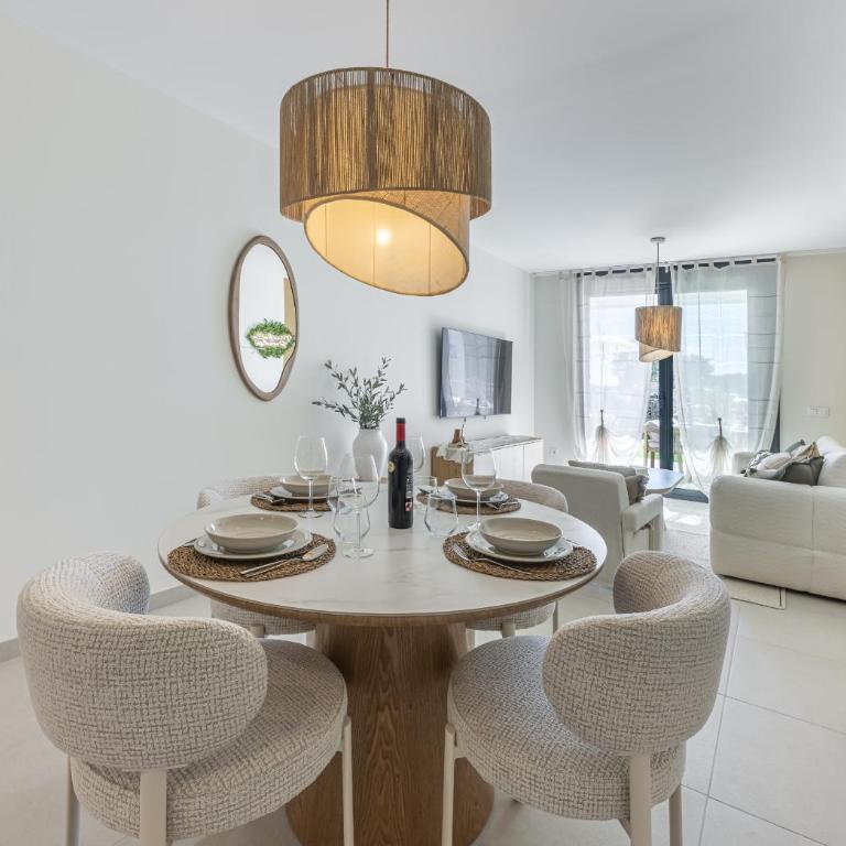 Modern Golf Oasis Mijas Pool, Terrace & Parking - Apartamento - 62