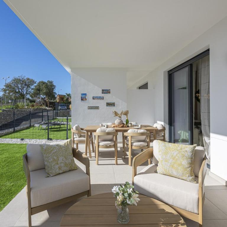 Modern Golf Oasis Mijas Pool, Terrace & Parking - Apartamento - 68