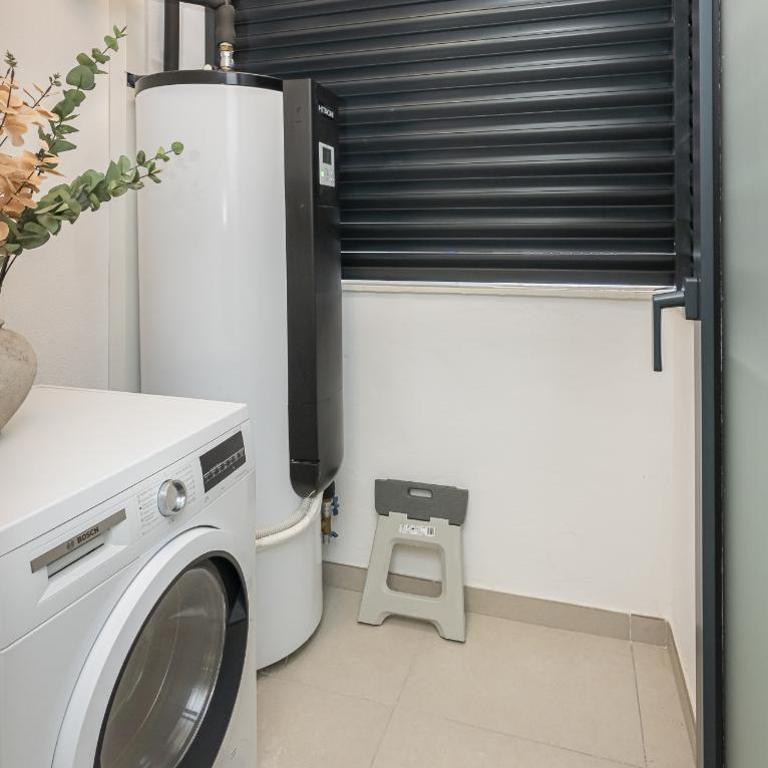 Modern Golf Oasis Mijas Pool, Terrace & Parking - Apartamento - 78