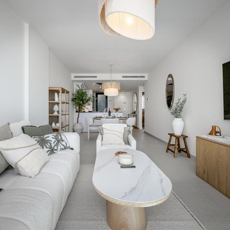 Modern Golf Oasis Mijas Pool, Terrace & Parking - Apartamento - 87