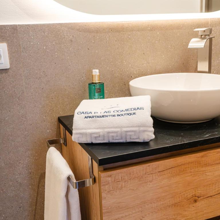 Casa de las Comedias Boutique Apartments Córdoba - Three-Bedroom Apartment Suite - 21