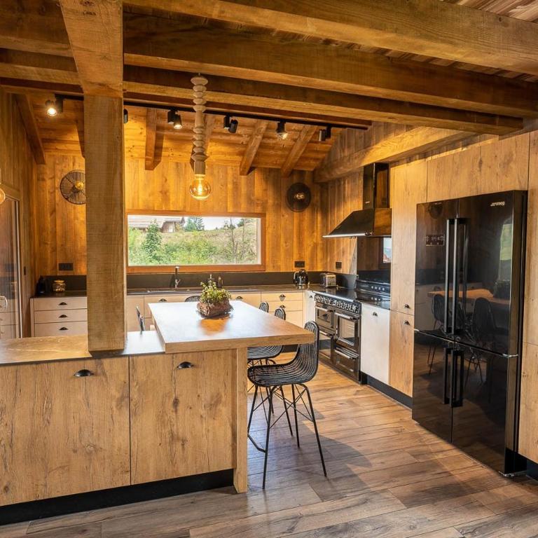Perle Noire chalet dexception avec jacuzzi et saun - Maison de Vacances - 10