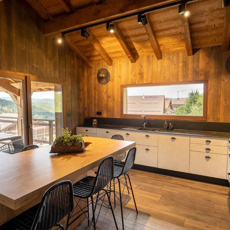 Perle Noire chalet dexception avec jacuzzi et saun - Maison de Vacances - 9