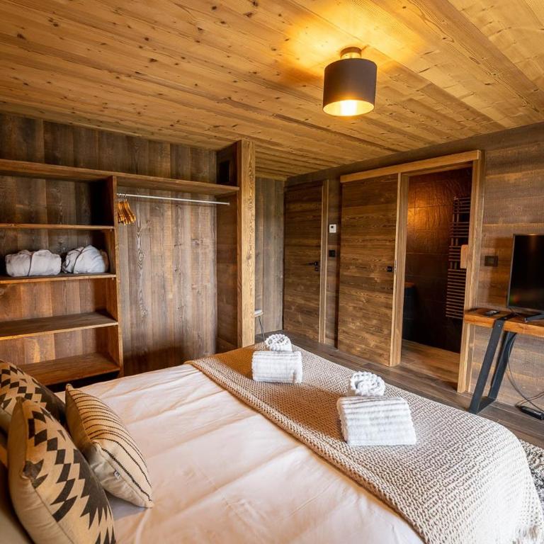 Perle Noire chalet dexception avec jacuzzi et saun - Maison de Vacances - 16