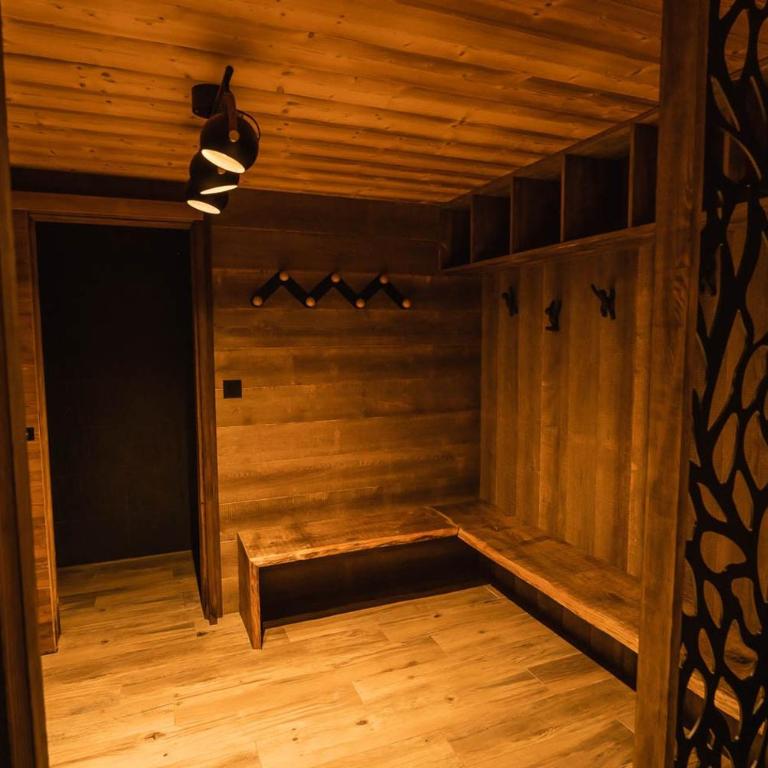 Perle Noire chalet dexception avec jacuzzi et saun - Maison de Vacances - 38