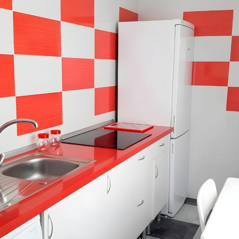 Piso centrico en Conil solo alquilamos a familias - Apartamento - 6
