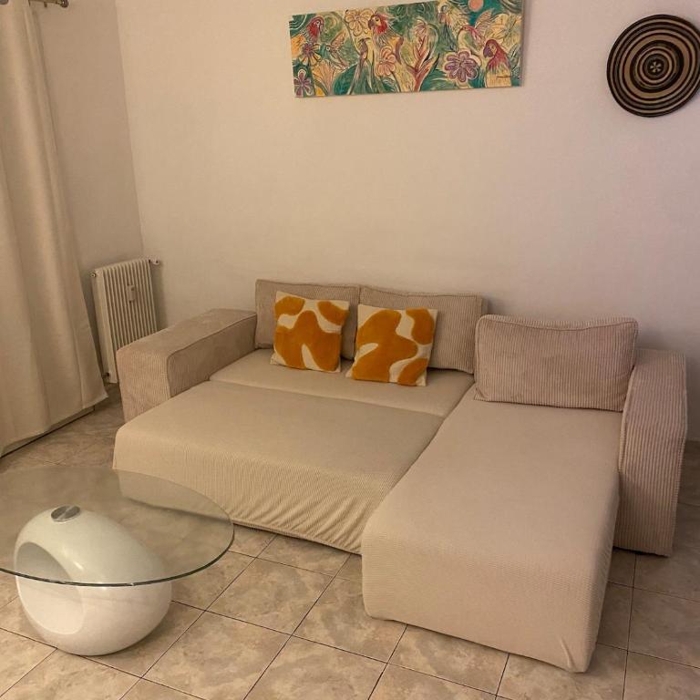 Chambre pour fille uniquement chez habitant - One-Bedroom Apartment - 1