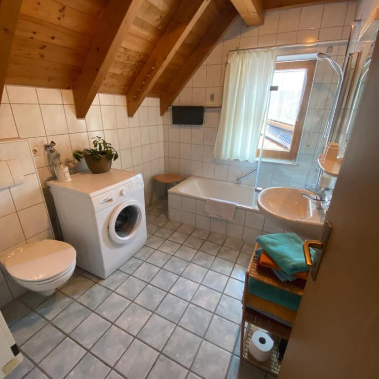 Gemütliche, ruhig gelegene Ferienwohnung - Appartement avec Balcon - 11