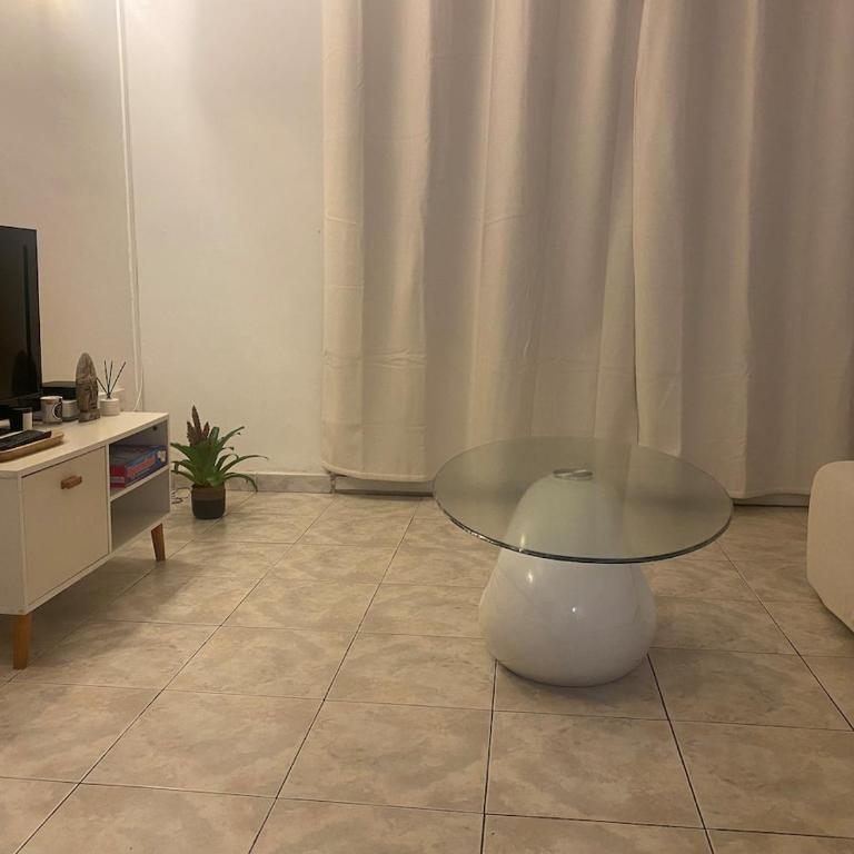 Chambre pour fille uniquement chez habitant - One-Bedroom Apartment - 6