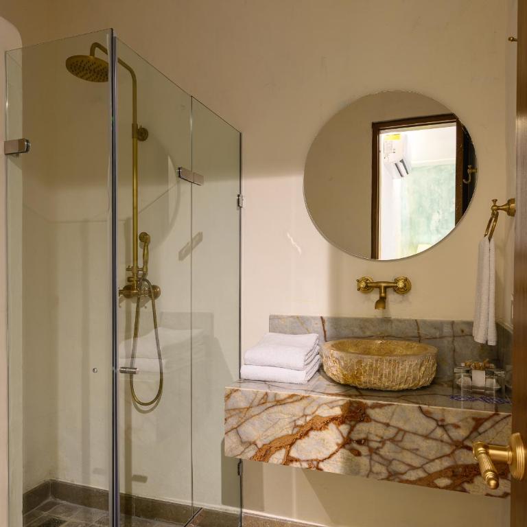 Hotel Voilá Pedregal By Huespedia - King Room - 3