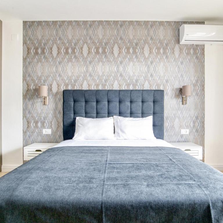 Gama residence - Double Room with Balcony - 11