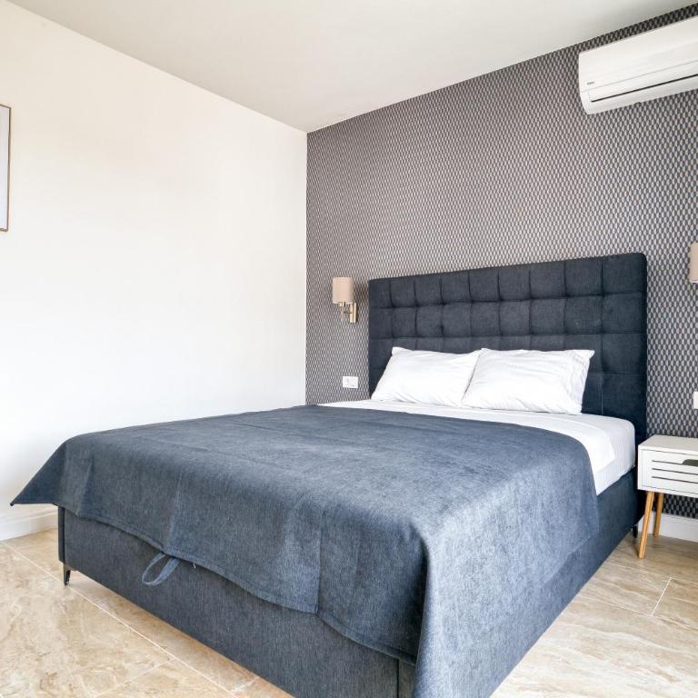 Gama residence - Double Room with Balcony - 2
