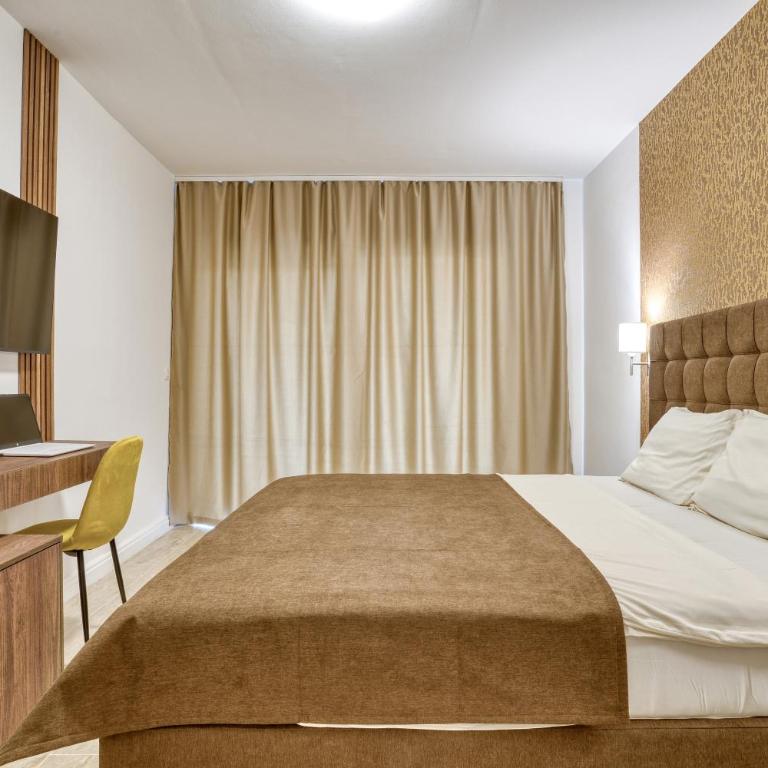 Gama residence - Double Room with Balcony - 19