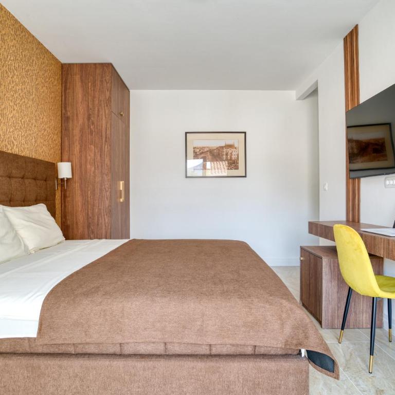 Gama residence - Double Room with Balcony - 31
