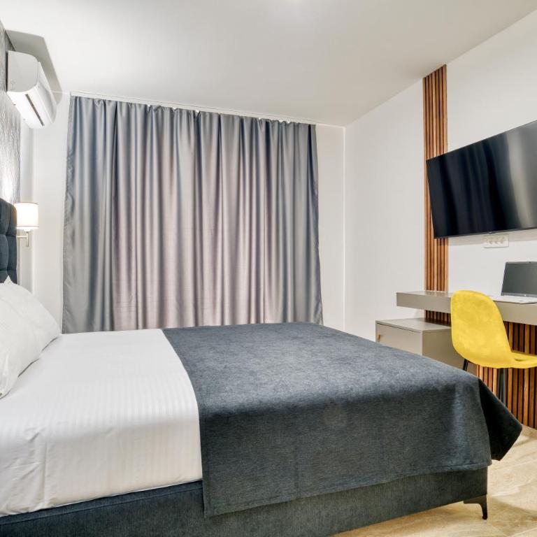 Gama residence - Double Room with Balcony - 21