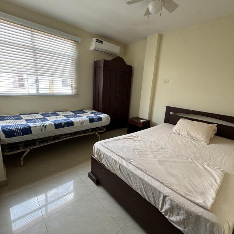 Hermosa Casa en Playas con salida privada al mar - Three-Bedroom House - 8