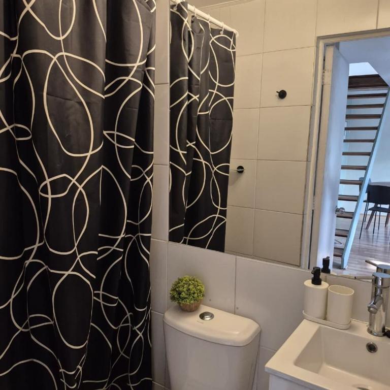 Tranquilo Dúplex para grupos - Three-Bedroom Apartment - 6