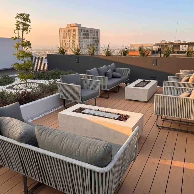 Central Apartment with Rooftop Pool near Chapultepec - One-Bedroom Apartment - 10