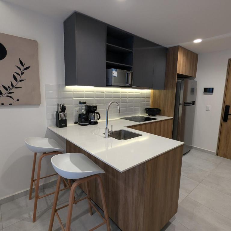 Central Apartment with Rooftop Pool near Chapultepec - One-Bedroom Apartment - 25