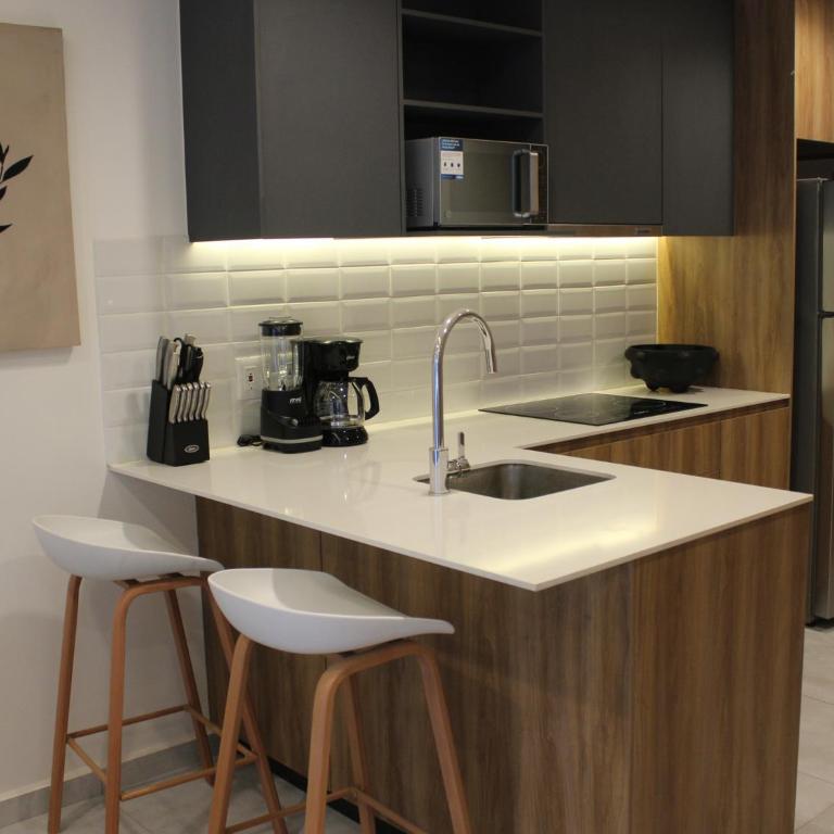 Central Apartment with Rooftop Pool near Chapultepec - One-Bedroom Apartment - 26