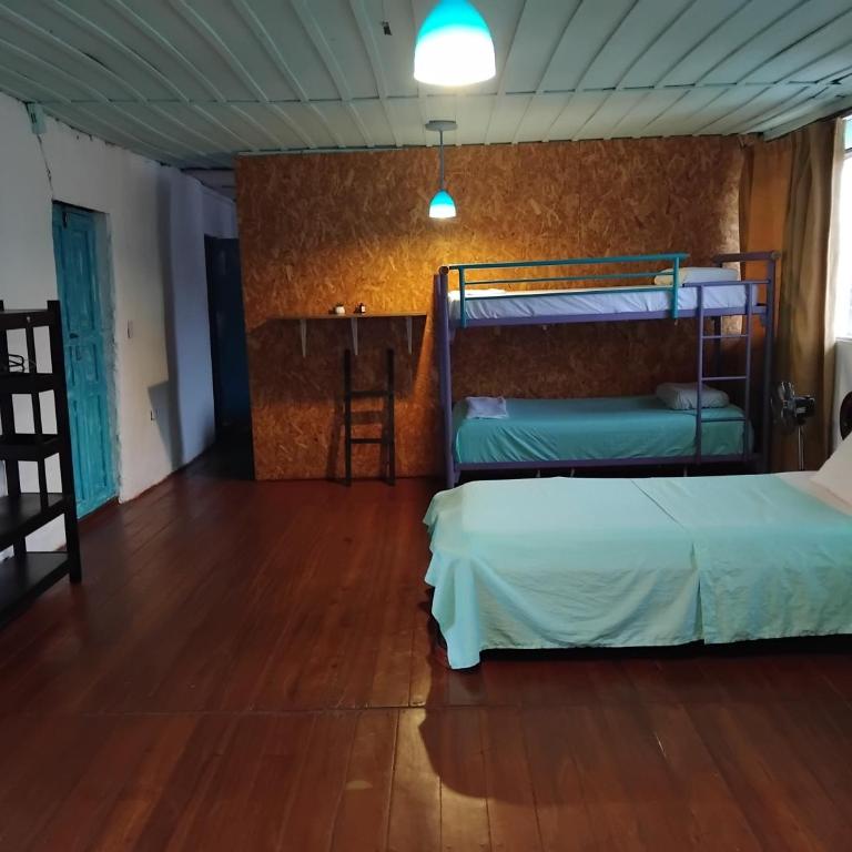 Casa Retro Acacias Hostel - Estudio con terraza - 1