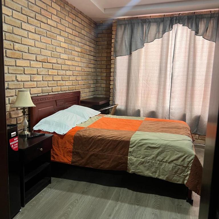 Hostal Cuenca Estévez y Pio Bravo - Habitación Doble con baño privado - 5