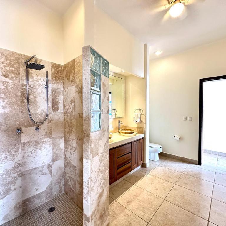 Vivo Resorts Ocean Front Apartments - Apartamento Loft de 1 dormitorio con balcón - 2