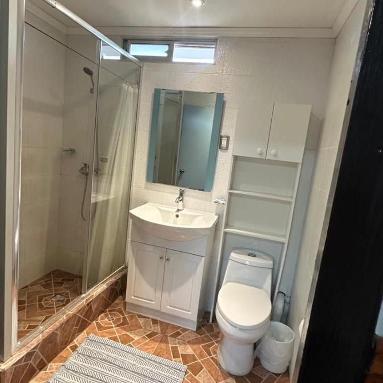 Residencial Las Palmeras - Quadruple Room with Private Bathroom - 3
