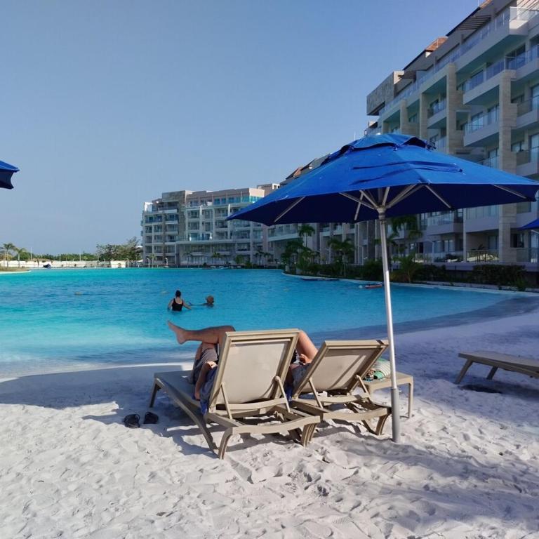 Resort with Private Beach Peace and Nature - One-Bedroom Apartment with Terrace - 11